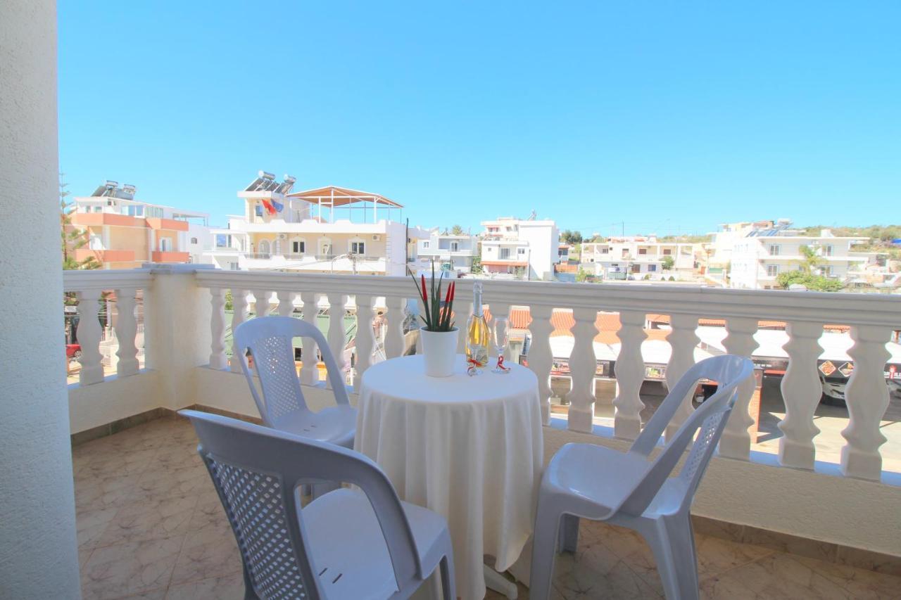 Centrum Hotel Ксамил Екстериор снимка