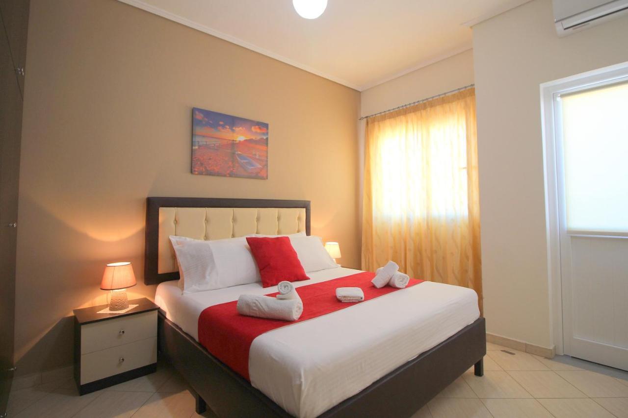 Centrum Hotel Ксамил Екстериор снимка